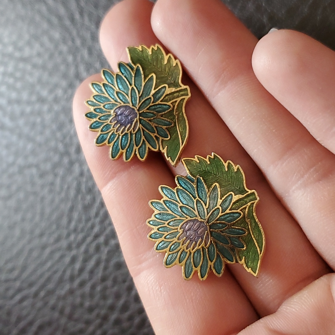 Vtg Earrings